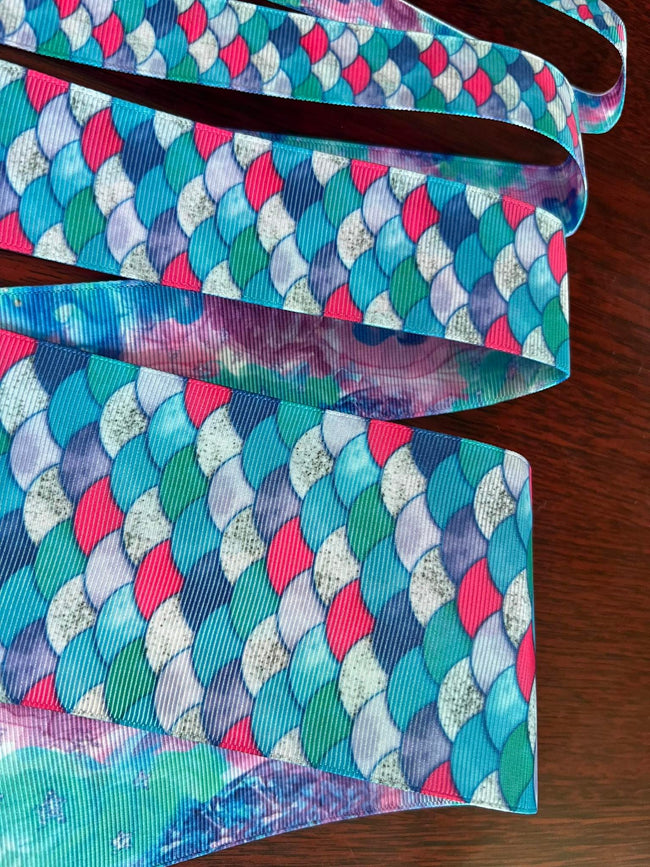 5/8" & 3" Rainbow Scales - BY THE YARD